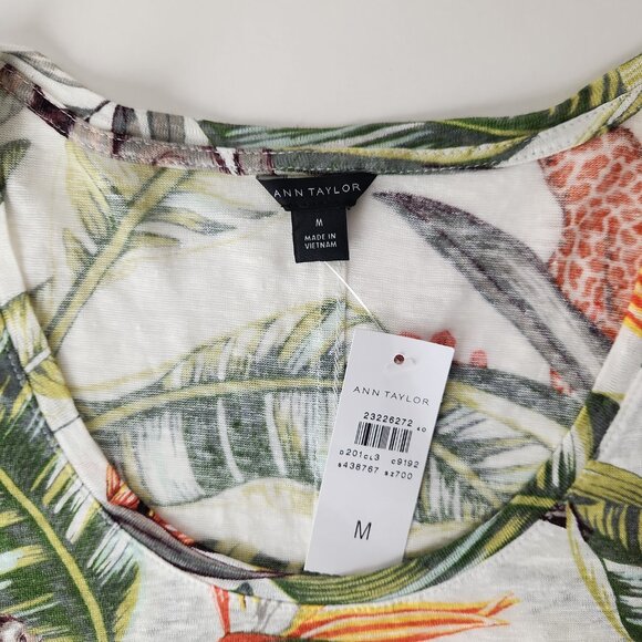 Ann Taylor linen tropical animal print t-shirt top featuring monkeys giraffes M - Picture 7 of 10